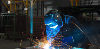 Why It Is Essential To Wear Welding Jackets